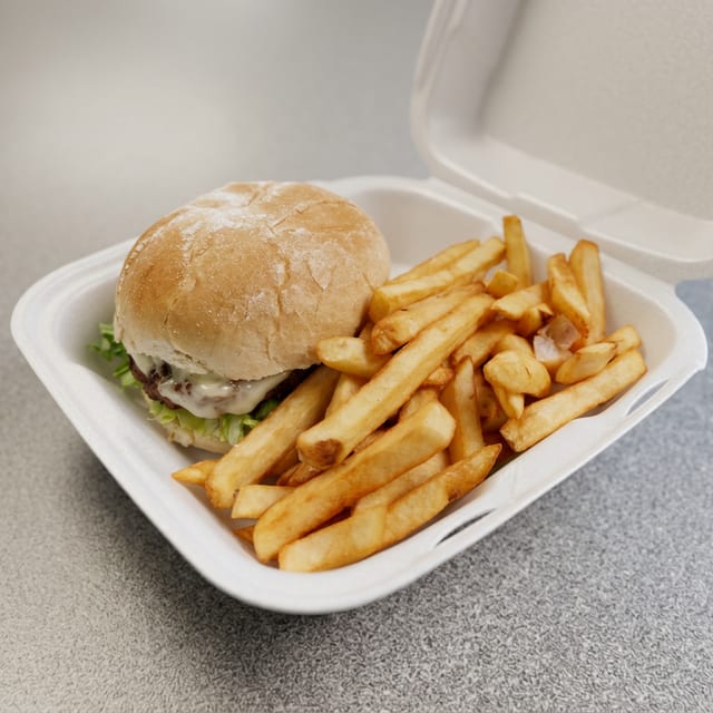 Cheeseburger Deluxe.